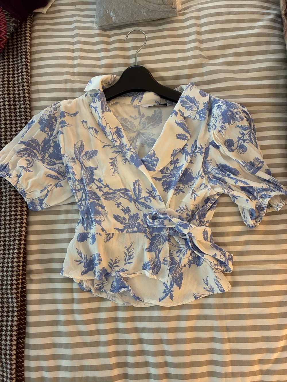 & Other Stories White and Blue Floral Wrap Top